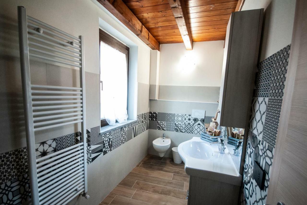 B&B Tenuta Legnate Sesto Calende Kültér fotó